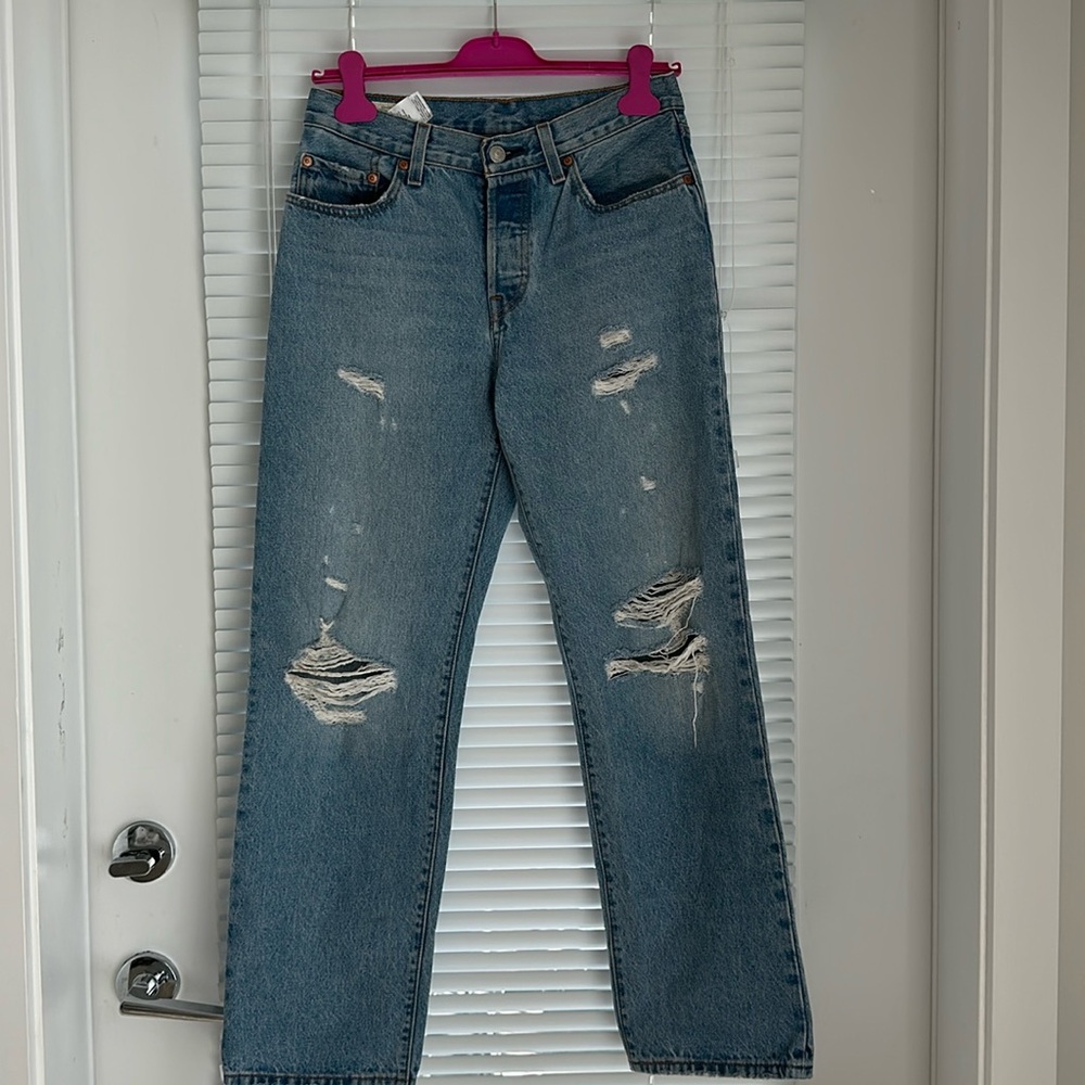 Levi’s ripped jeans